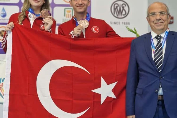 Dünya Şampiyonasında Tarihi Bronz Madalyanın Sahipleri Belli Oldu: Mert NALBANT ve Damla KÖSE!