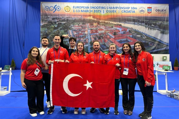 Havalı Silahlar Gençler Avrupa Şampiyonası 10 M Havalı Tabanca Genç Kadınlarda Çifte Madalya