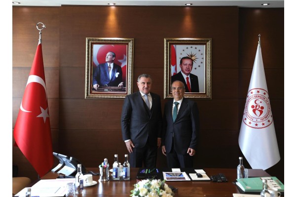 Federasyon Başkanımız Murat Kocakaya’dan Gençlik ve Spor Bakanımız Sayın Osman Aşkın Bak’a Ziyaret
